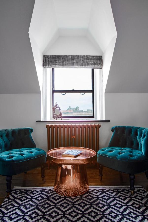 Hotel Jet Black Jewel à Whitby Extérieur photo